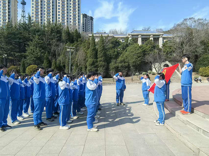 1775173284508404.jpg 3.31清明烈士扫墓 (3).jpg